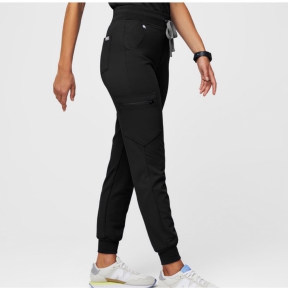 Figs pants in perfect condition. Only worn once!